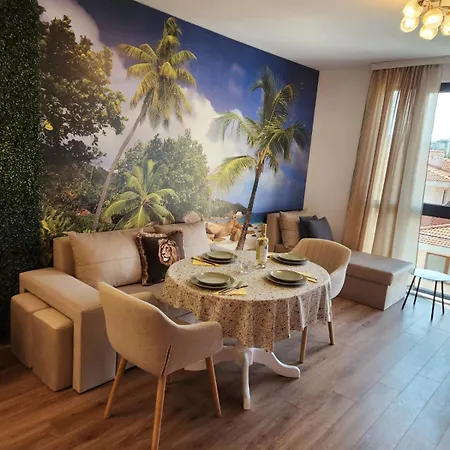 Lili's Azur Апартаменты Варна
